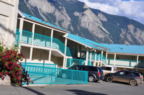 Canadas Best Value Inn Mile-0-Motel Lillooet